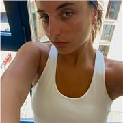 Diploma in lingue straniere, ottima conoscenza della lingua spagnola. Disponibile per dare una mano ai studenti delle superiori